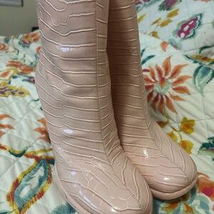 Circus by Sam Edelman Pink Croc-Pattern Heeled Boots